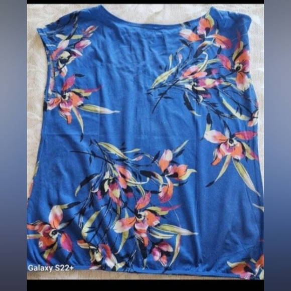 E42 St John's Bay Blue t shirt with floral pattern - Picture 2 of 4